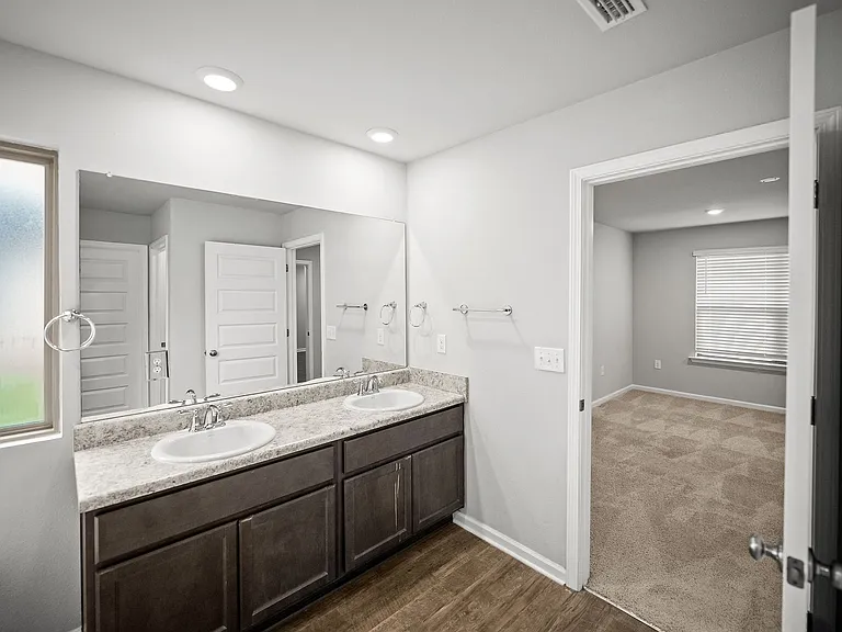 1487 Majesty Loop — Photo 14