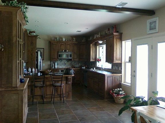 Dining/kitchen