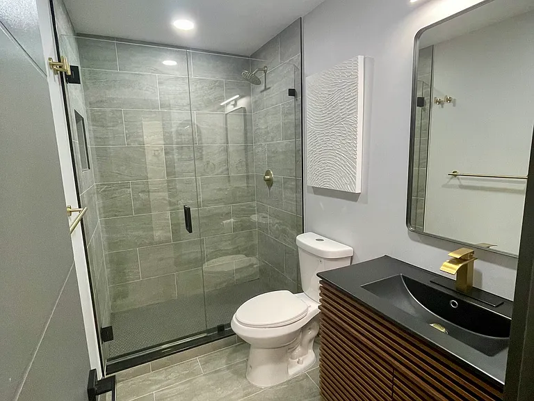 1901 N Andrews Ave #203 — Photo 6