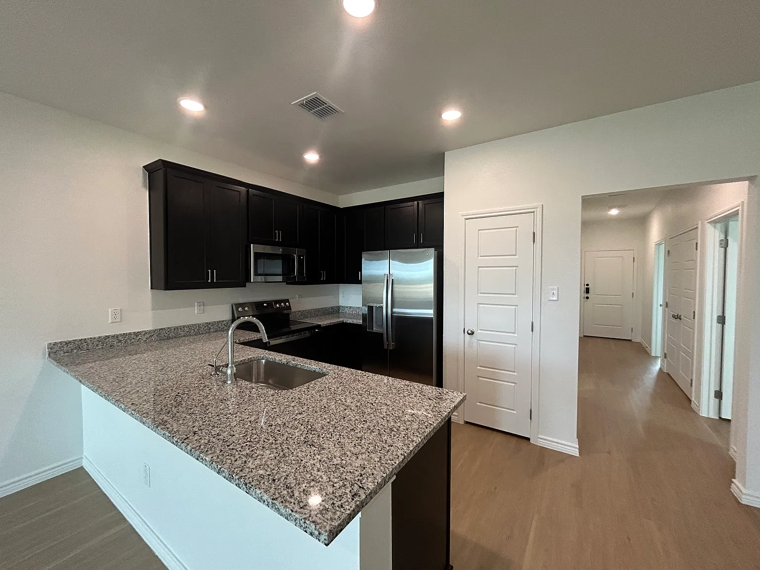 3 bed, 1175 sqft, $1,500 — Photo 1