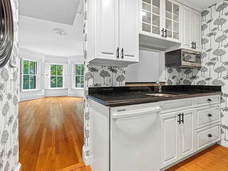 302 Commonwealth Ave #C — Photo 6
