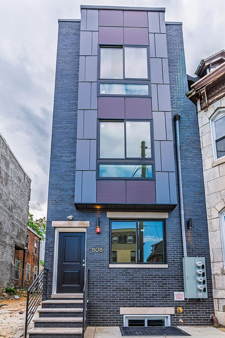 808 N Preston St — Photo 2