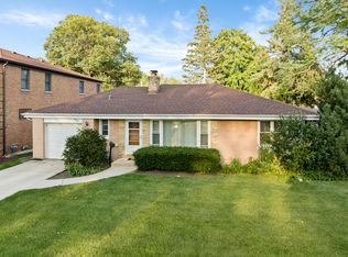 883 Webster Ln, Des Plaines, IL