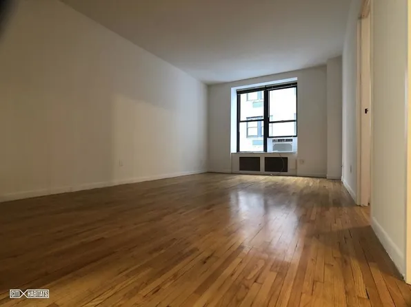 117 West 58th Street image 1 of 7