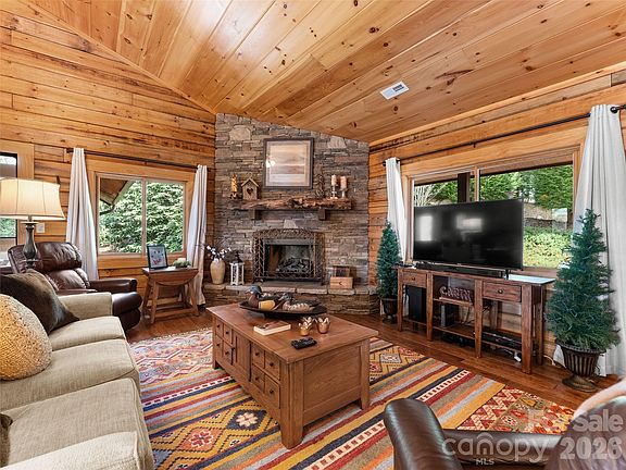 4th image of 153 Brandy Ridge Rd