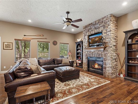 5th image of 2636 Ozark Isle Dr
