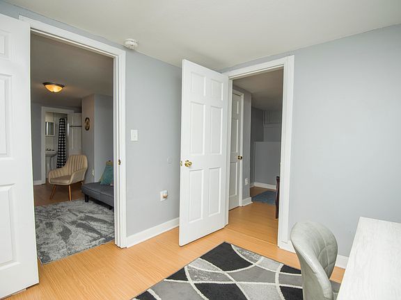 5th image of 2635 Gaston Ave #2