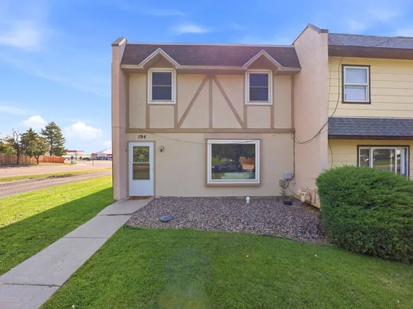 194 Gamble Ln, Pueblo, CO 81001