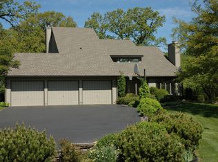 6016 Springs Blvd, Crystal Lake, IL 60012