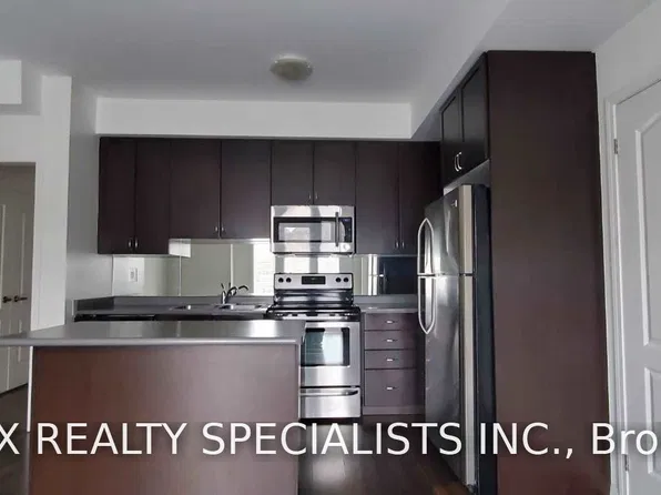 3135 Boxford Cres #5, Mississauga, ON L5M 0X1