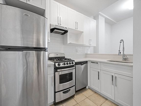 4th image of 106 Fulton St APT 7G