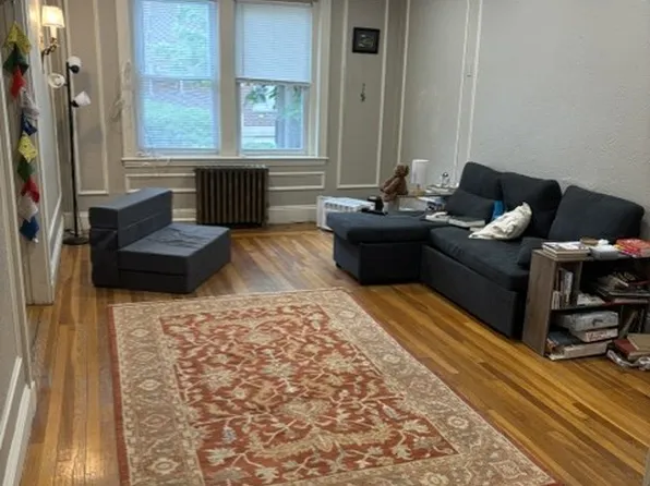 30 Gibbs St APT 1, Brookline, MA 02446