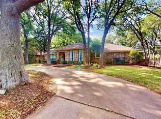 922 Rachels Ct, Lewisville, TX 75067