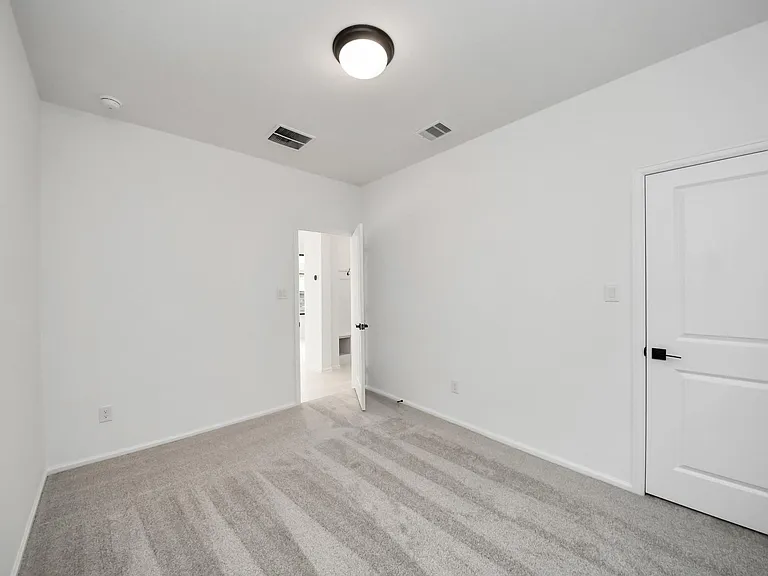 10706 Ursa St — Photo 34