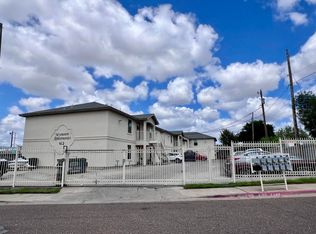 412 Hilltop Rd, Laredo, TX 78045