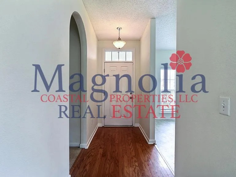 20 Evergreen Oak Dr — Photo 4