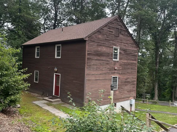 239 Old Farms Road APT 18B, Avon, CT 06001