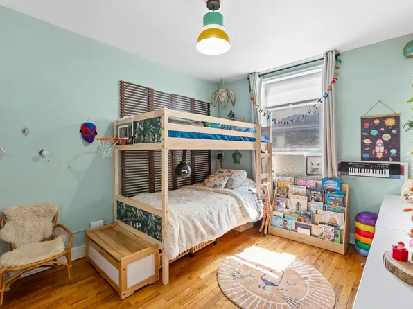 5639 Netherland Avenue image 2 of 7