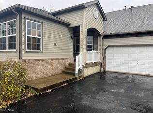 7390 Forest Cove Ln APT D, Northfield, OH 44067