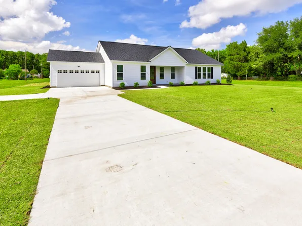 220 Scotch Range Rd, Summerville, SC 29483