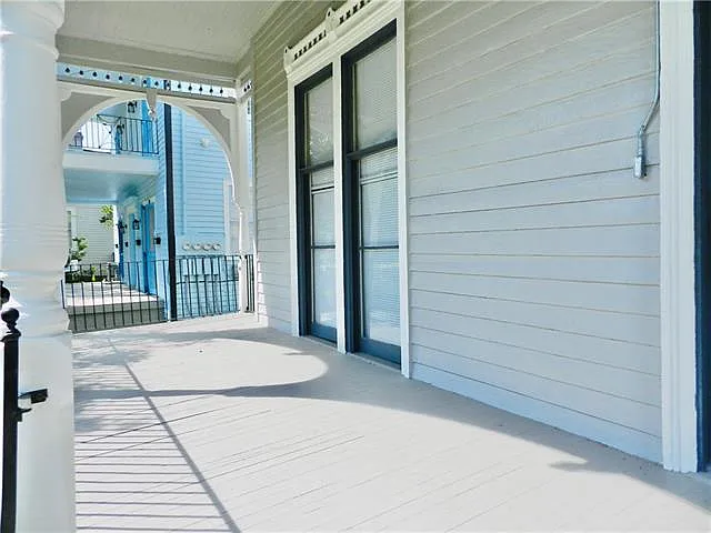 Studio, 1.0 bath, 135 sqft, $775 — Photo 3
