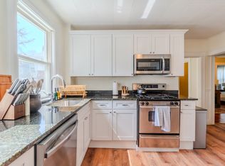 27R Albion St Unit 1F, Somerville, MA 02143
