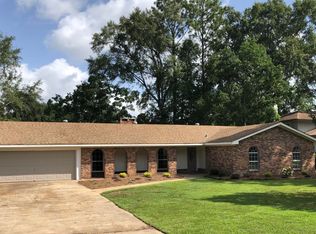 3407 Tiltree Rd, Hattiesburg, MS 39402