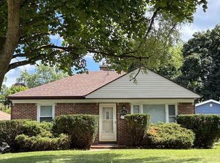 1031 N Berwick Blvd, Waukegan, IL 60085