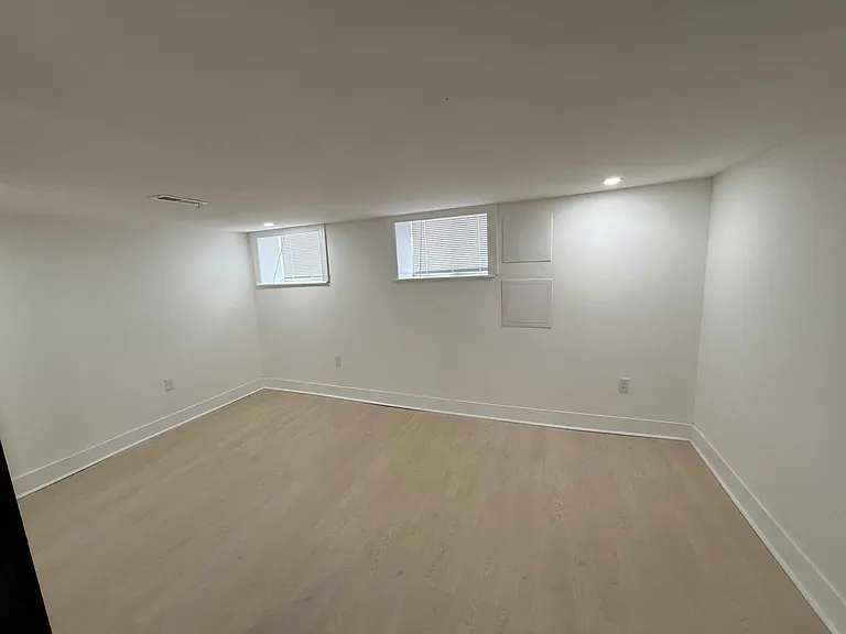 1012 W Lanvale St #1 — Photo 16