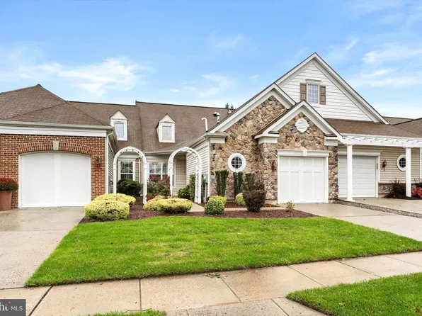 85 Sparrow Dr, Hamilton, NJ 08690