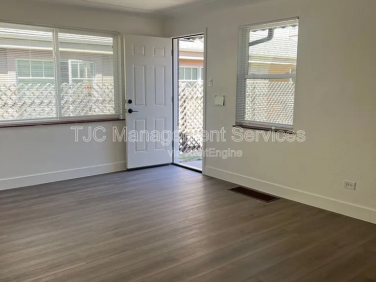 433 Harrison St — Photo 2