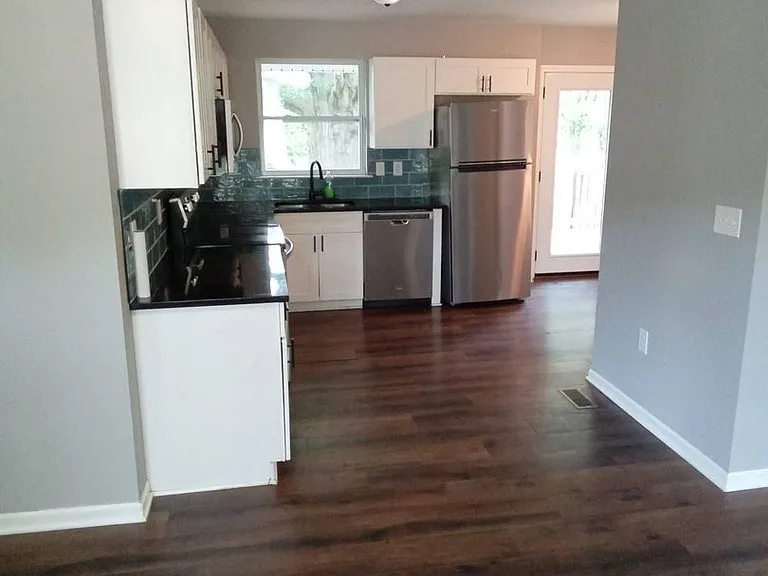 3338 Barfield Dr — Photo 3