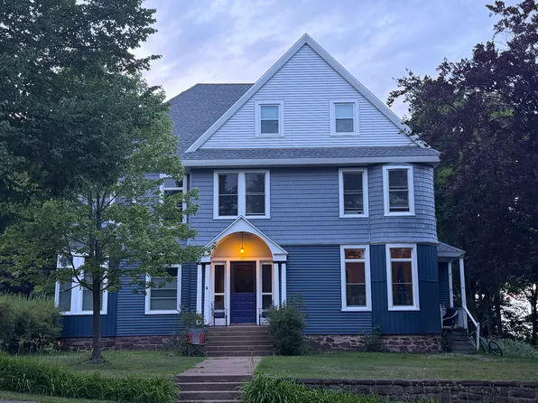 521 E Arch St #B, Marquette, MI 49855