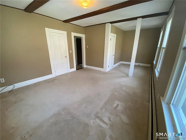 114 Nooks Hill Rd — Photo 7