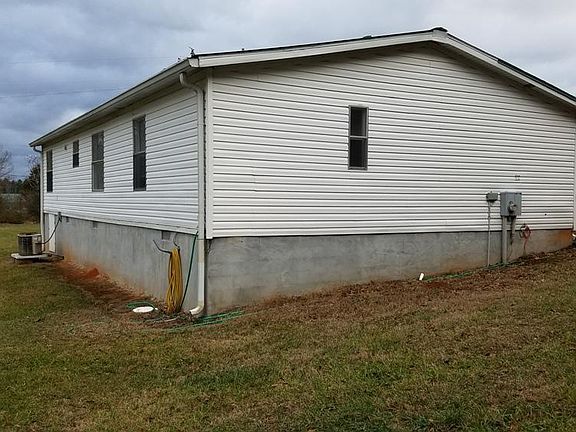 3rd image of 23 Wendys Ln