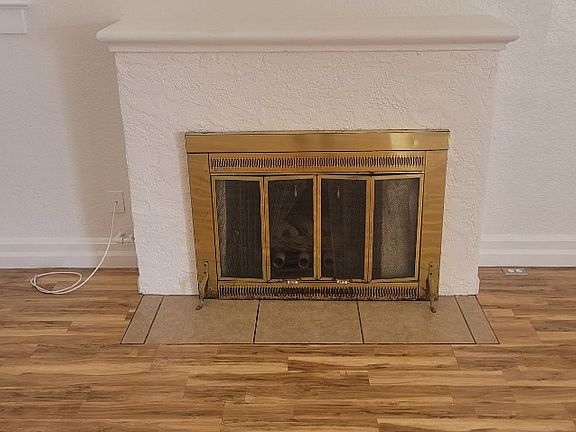 4th image of 5942 W Myrtle Ave