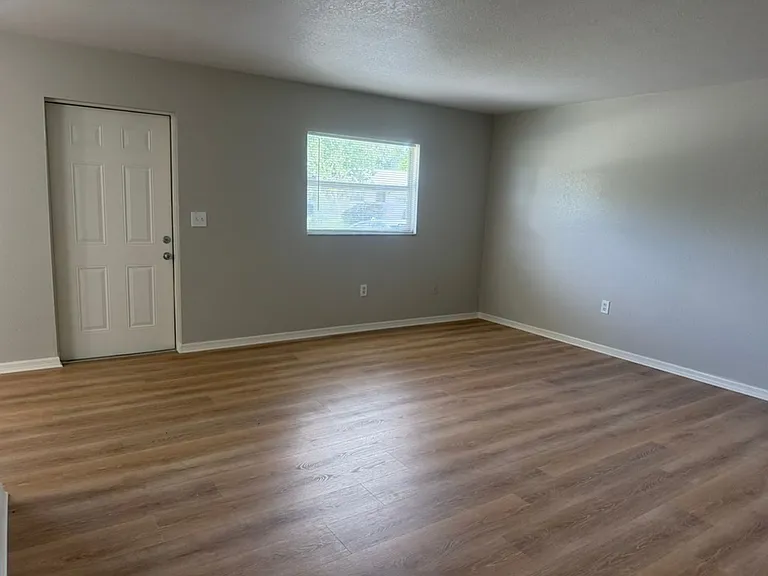 1020 Hagle Park Rd — Photo 12