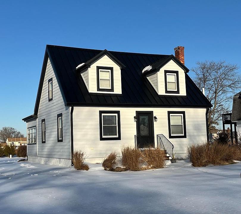 1st image of 21560 Chicken Point Rd