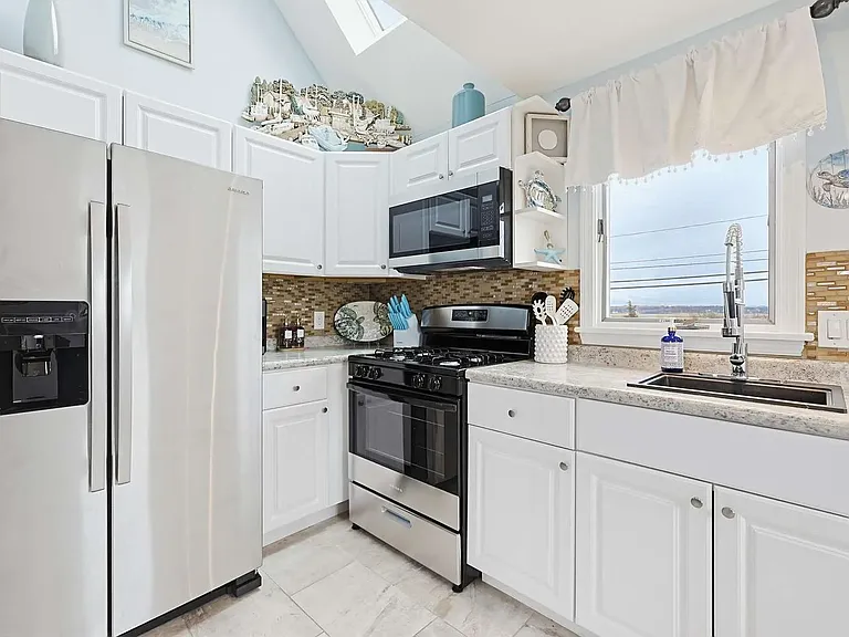 73 Church St #2 — Photo 3