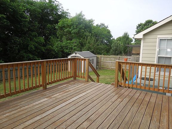 2nd image of 933 Harpeth Bend Dr