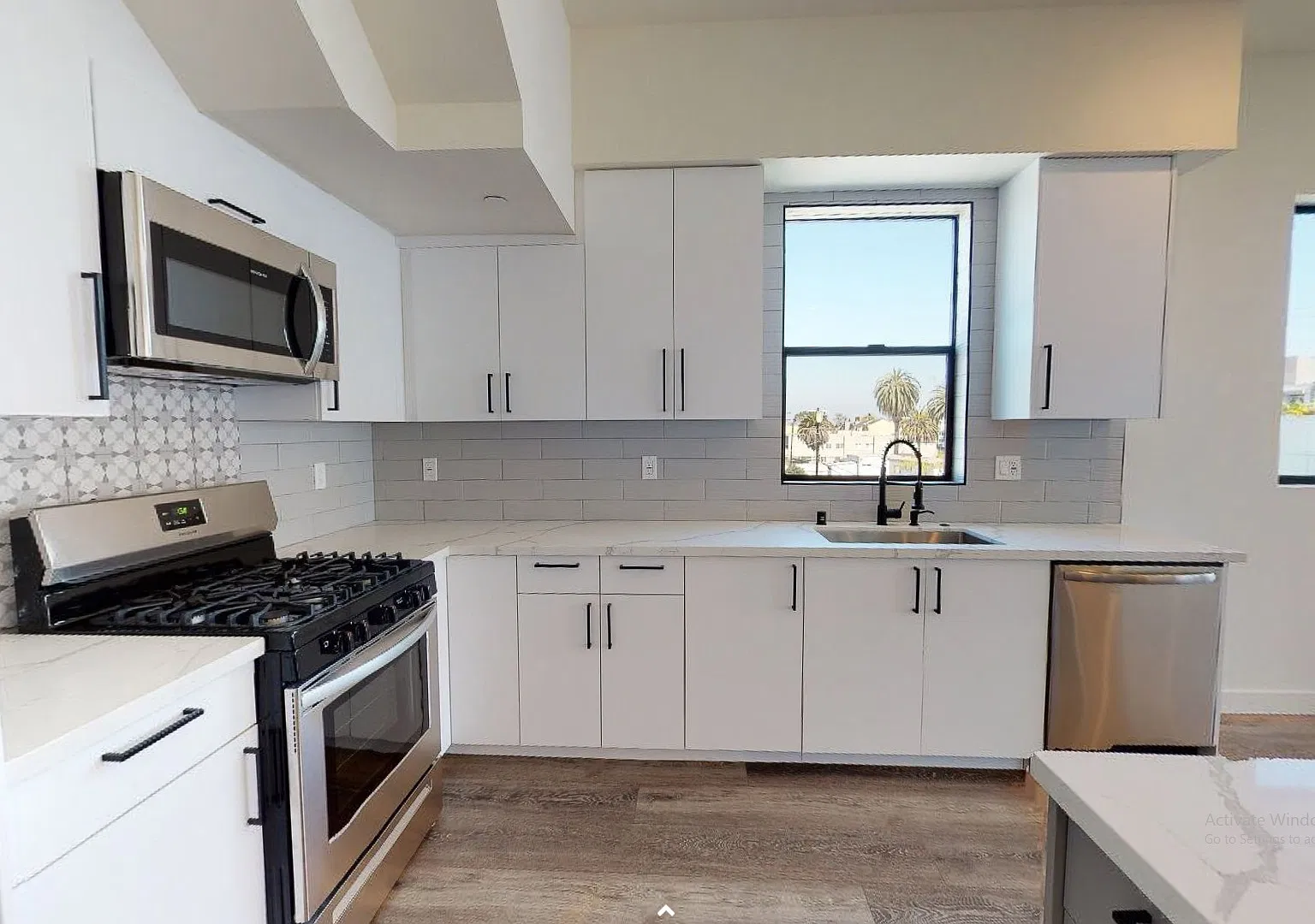 3 bed, 3.5 bath, 1400 sqft, $4,995 — Photo 1