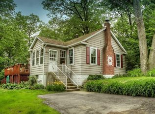 25 4th Rd, Greenwood Lake, NY 10925