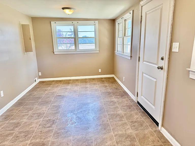 1638 Evans Rd — Photo 15