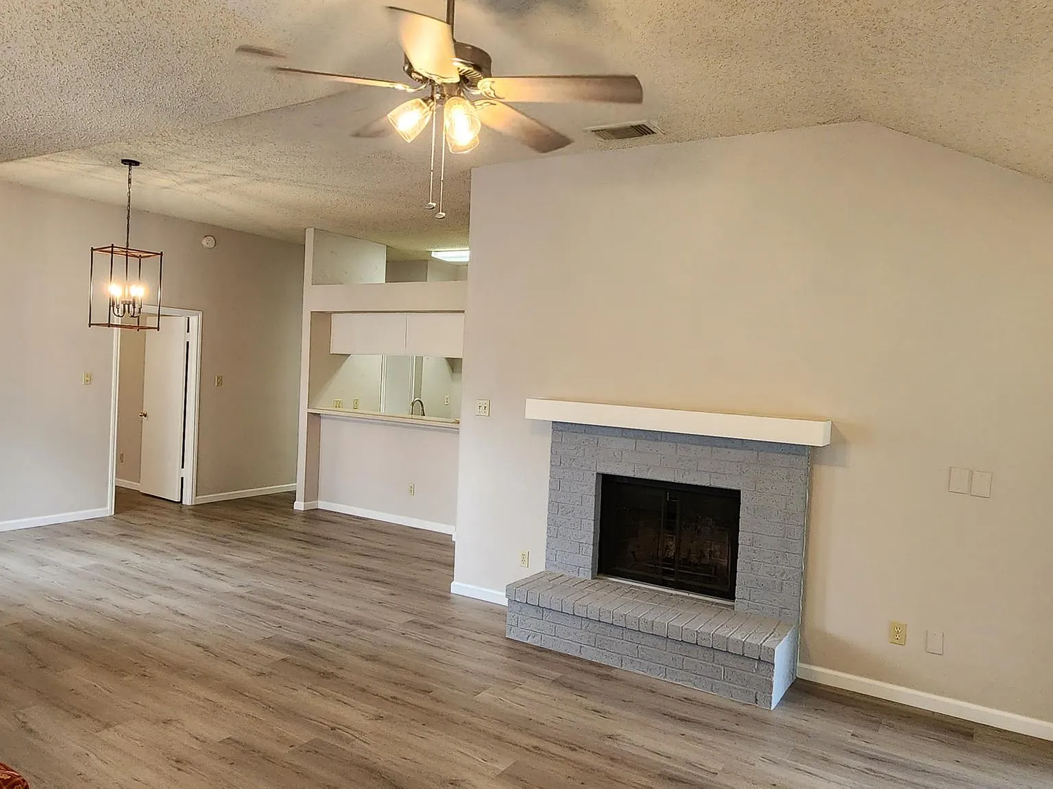 2 bed, 1201 sqft, $2,175 — Photo 1