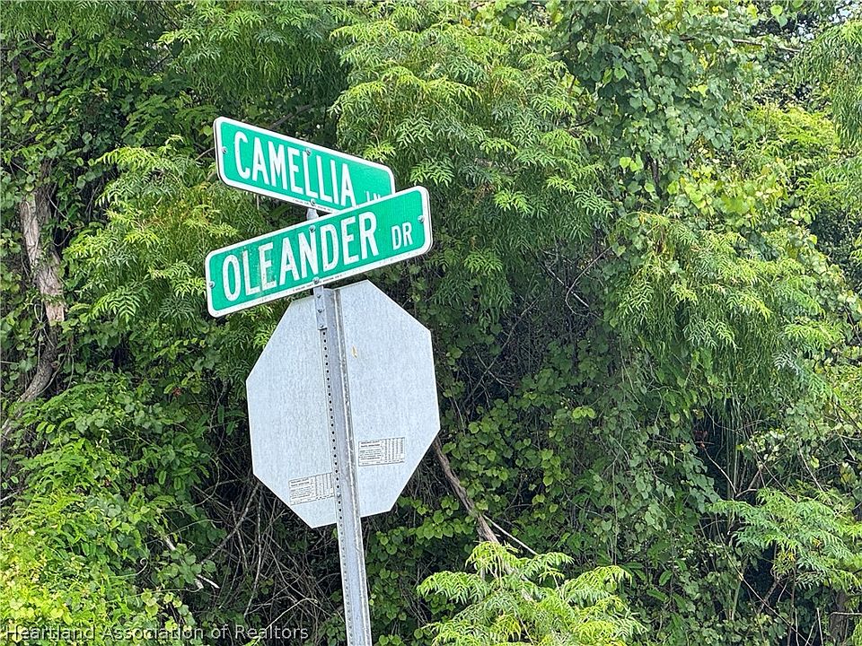 2nd image of 3021 Oleander Dr