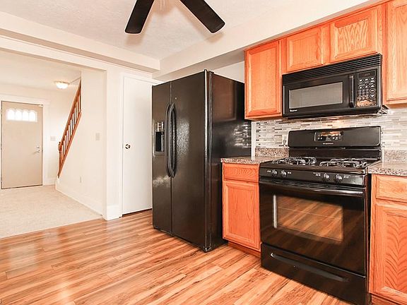 2nd image of 270 Winckles St