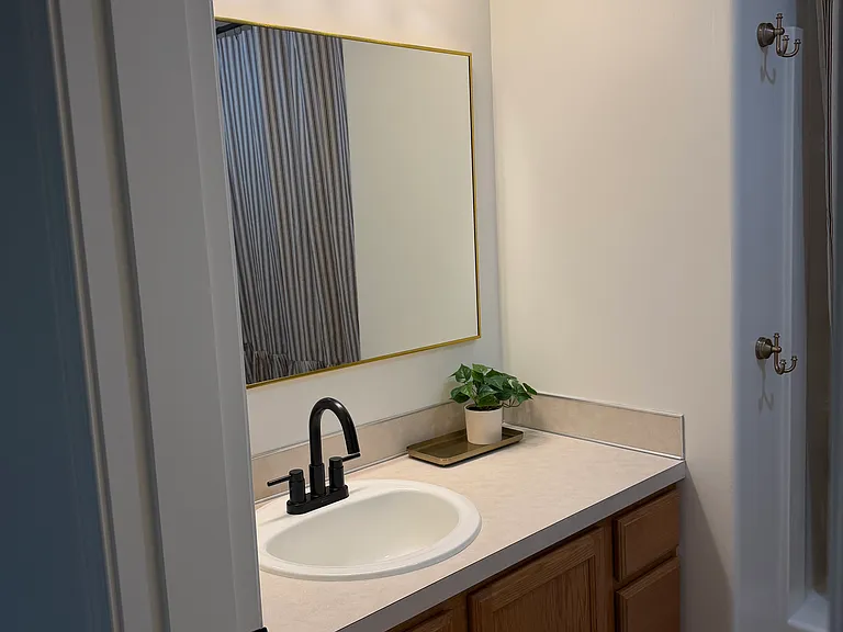 13949 Beavercreek Rd #114 — Photo 3