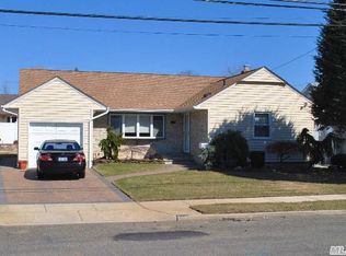 1153 Albert Rd, Bellmore, NY 11710