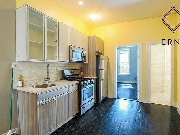 2nd image of 388 Harman St APT 2R