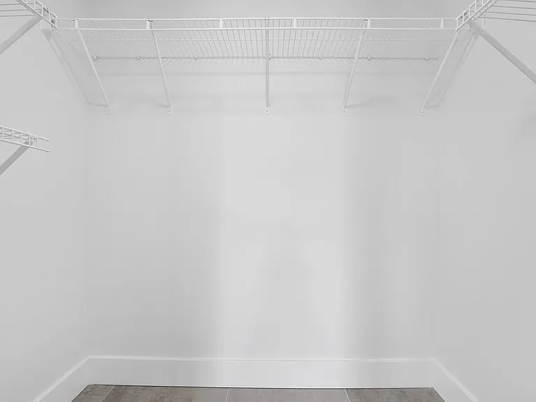737 Nantucket Cir #B — Photo 18